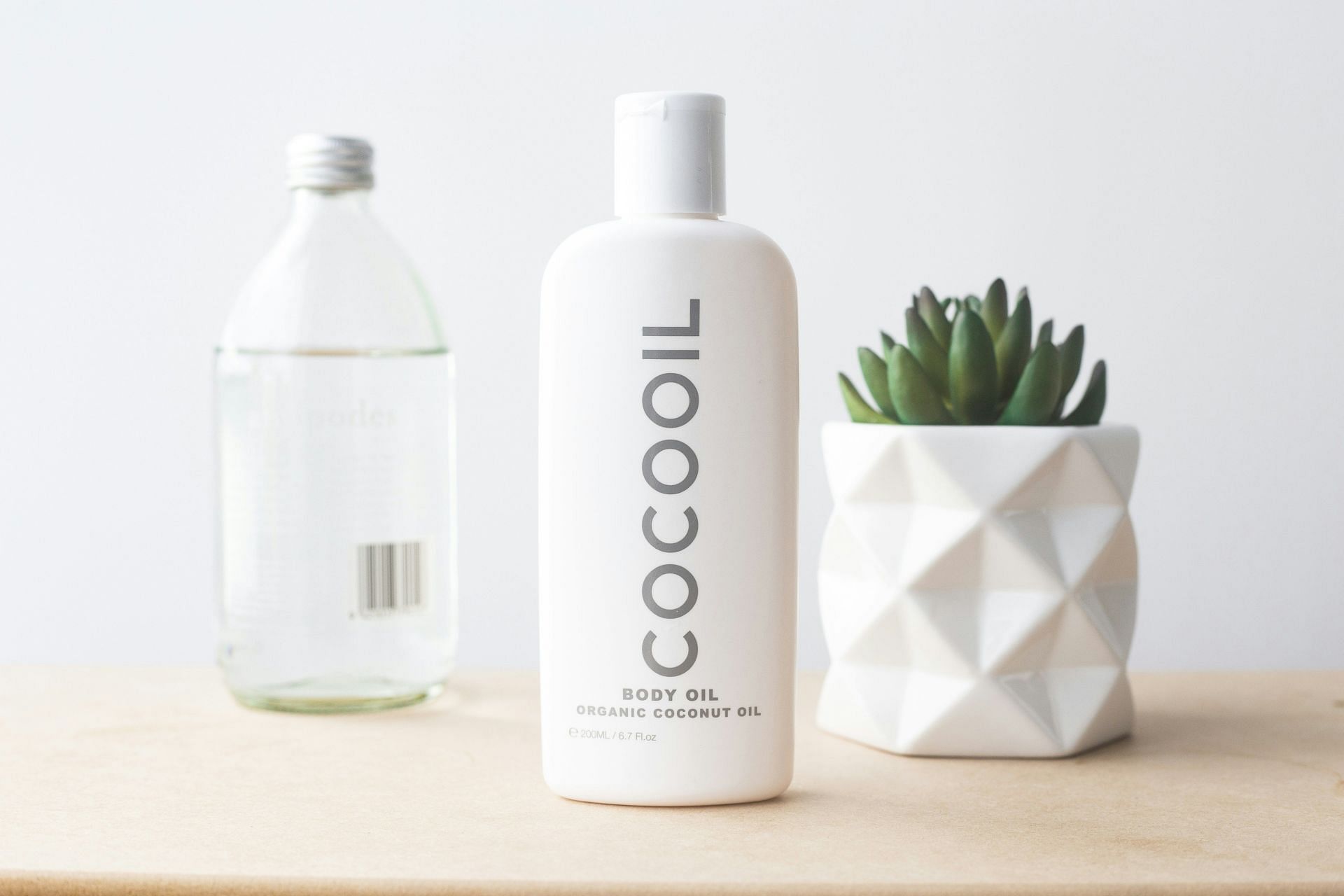 Home remedies for hemorrhoids: Using coconut oil (Image by Deanna Alys/Unsplash)